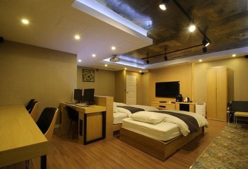 스탠다드 트리플 룸, No.1 New Yorker