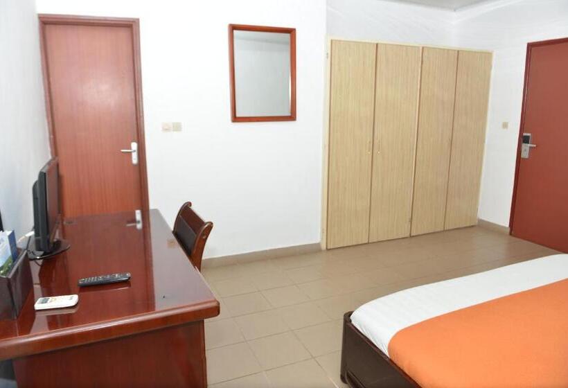 اتاق استاندارد, Novela Star