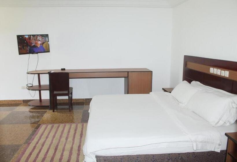 سوییت جونیور, Novela Star