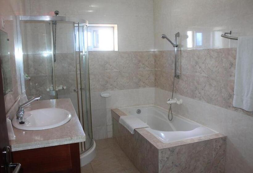 سوییت جونیور, Novela Star