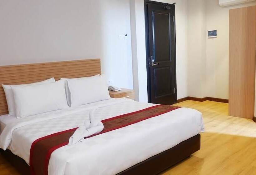 Delüks Oda, Syariah Radho Hotel Sengkaling