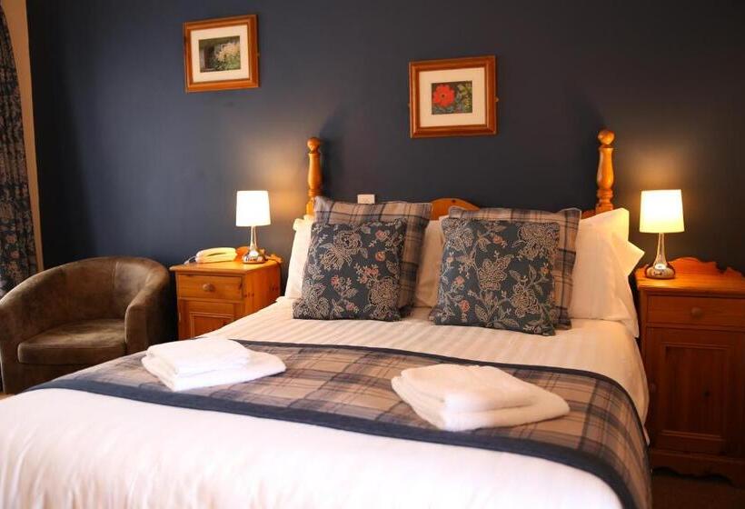 חדר סטנדרט נוף לגינה, The Greyhound Inn And