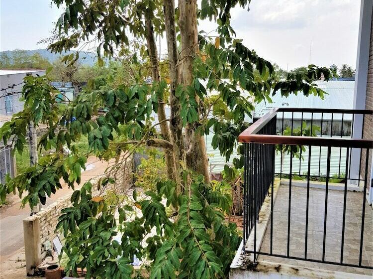 اتاق لوکس با چشمانداز باغ, Hung Vuong Resort