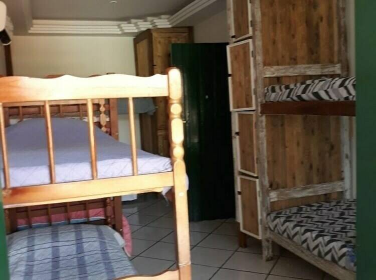 سرير فى غرفة مشتركه, Hospedaria O Portal   Hostel