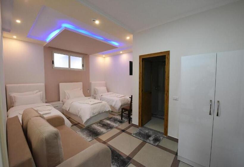 스탠다드 트리플 발코니 룸, Buna Park