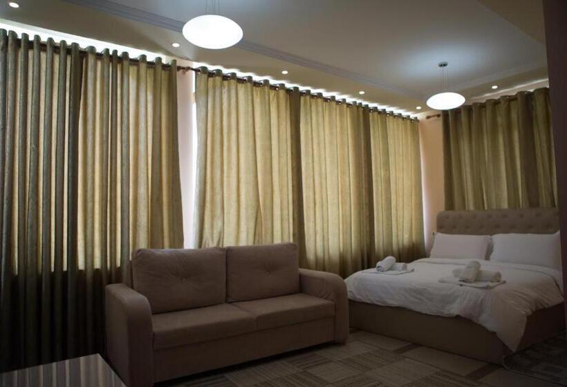 수피리어 패밀리 룸, Buna Park