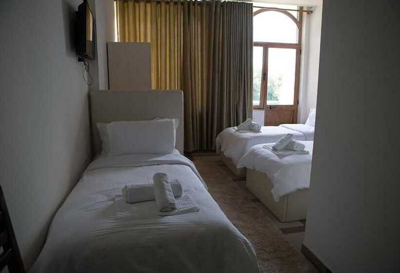 스탠다드 트리플 발코니 룸, Buna Park