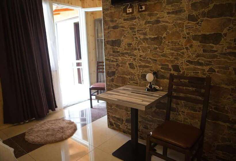 디럭스 룸, Buna Park