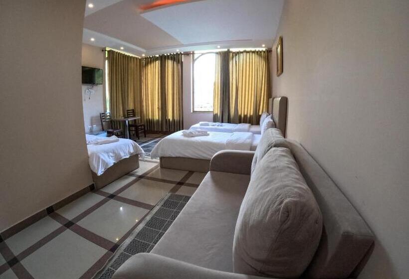 스탠다드 트리플 발코니 룸, Buna Park