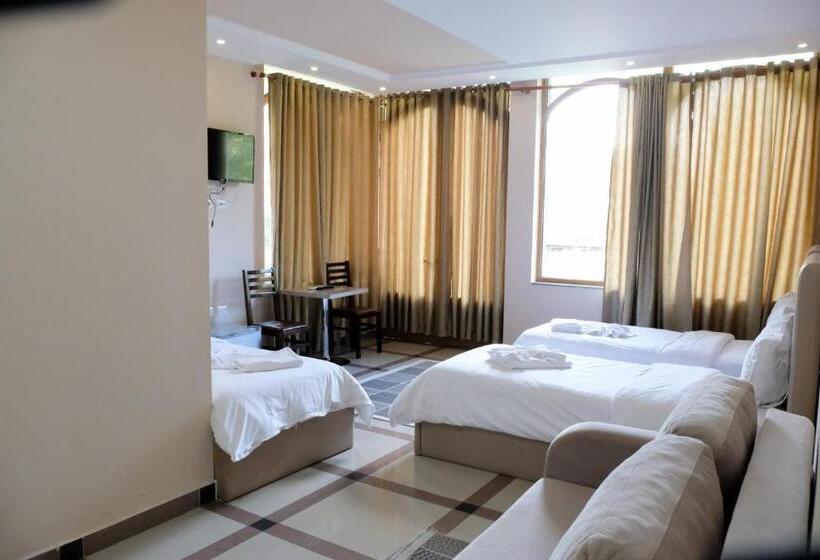 스탠다드 트리플 발코니 룸, Buna Park