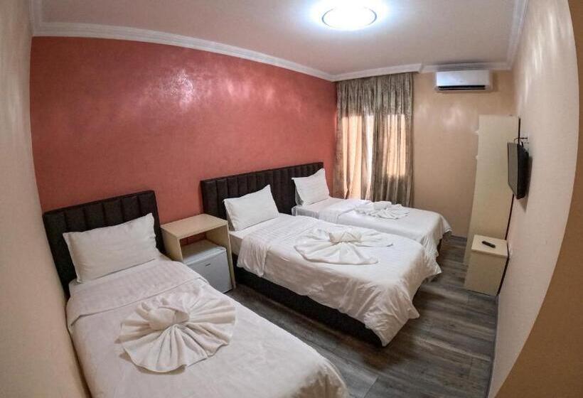 스탠다드 트리플 발코니 룸, Buna Park