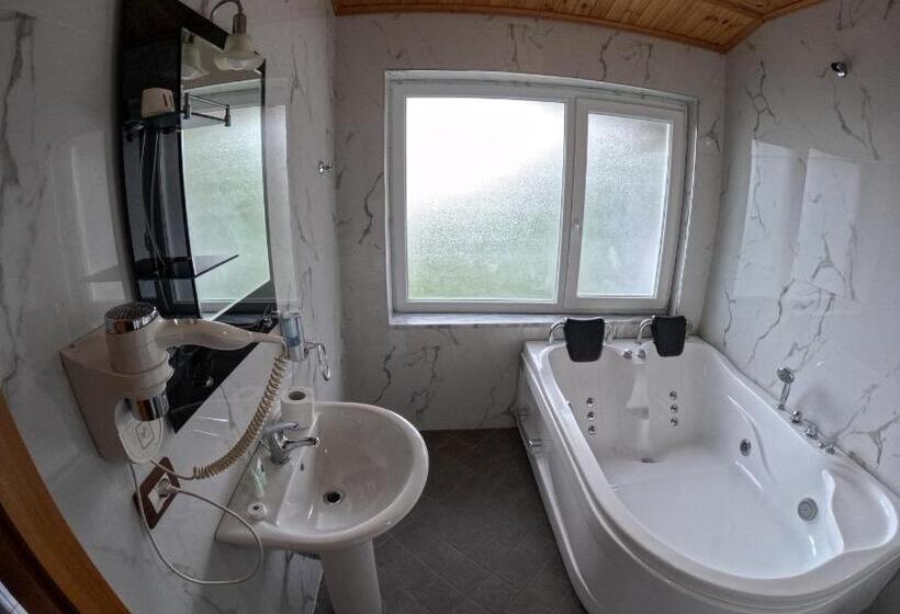 디럭스 룸, Buna Park