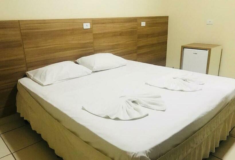 스탠다드 룸 더블 침대, Central Campo Grande