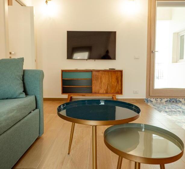 מיטת קינג בסוויטה, Domus Maris Relais Boutique