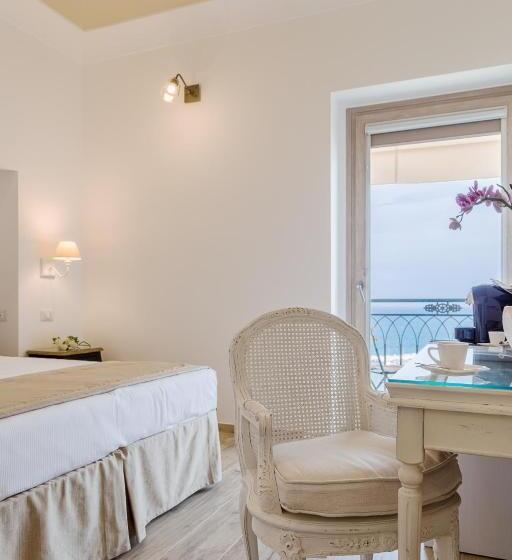 חדר דלוקס נוף לים, Domus Maris Relais Boutique