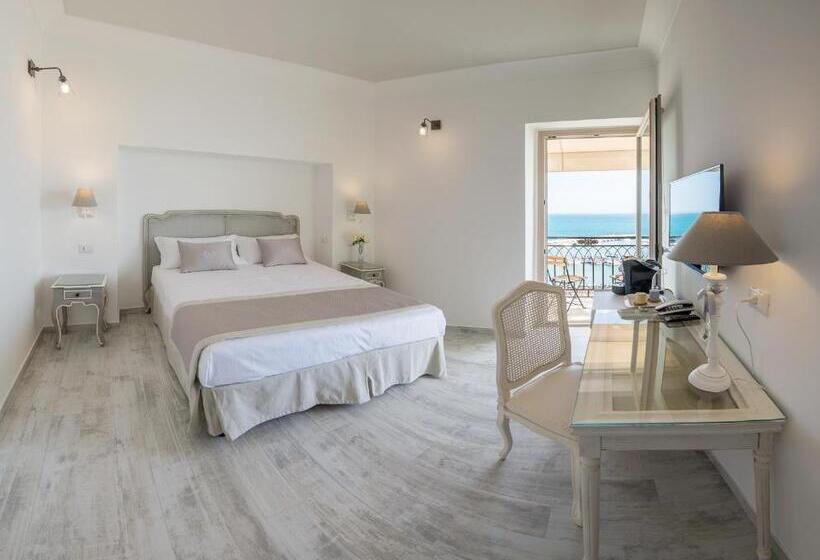 חדר דלוקס נוף לים, Domus Maris Relais Boutique