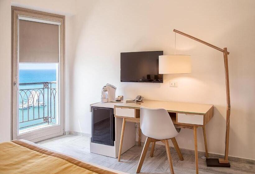 Номер Deluxe Вид на Море, Domus Maris Relais Boutique