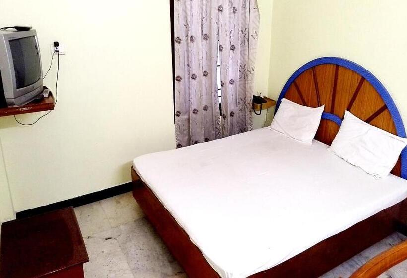 Standard Room, Ganga Palace