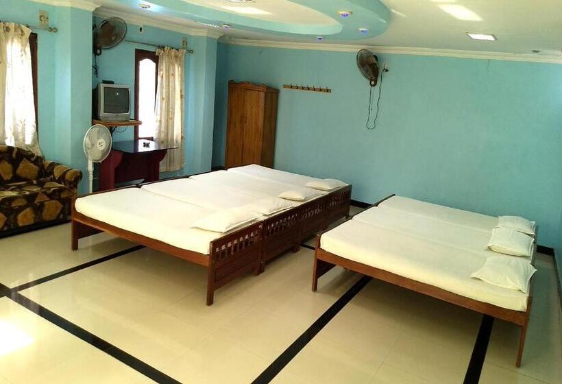 Номер Стандарт, Ganga Palace