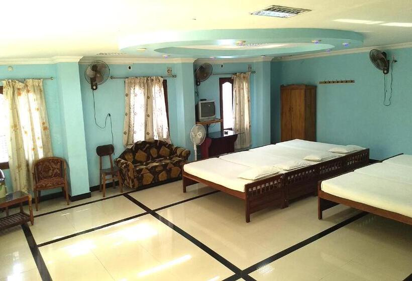 Номер Стандарт, Ganga Palace