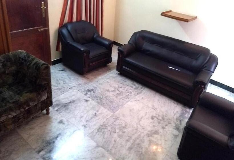 Люкс, Ganga Palace