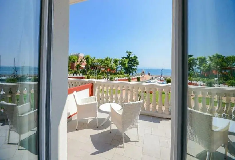 デラックスルーム, Villa Garuti