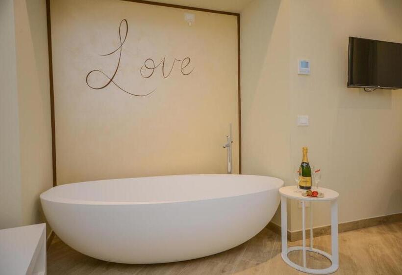 Люкс, Villa Garuti