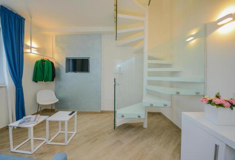 Люкс, Villa Garuti