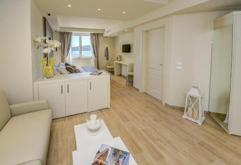 Полулюкс, Villa Garuti