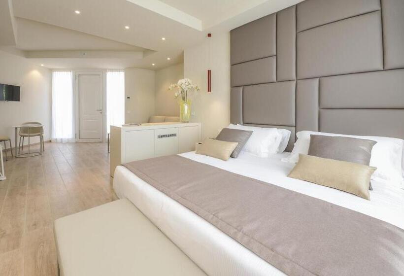 Полулюкс, Villa Garuti