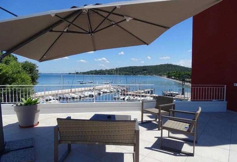 Люкс Кровать Кинг, Villa Garuti