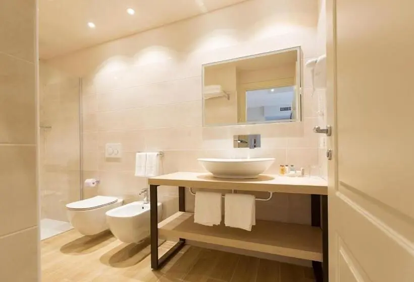 Basic Triple Occupancy Room