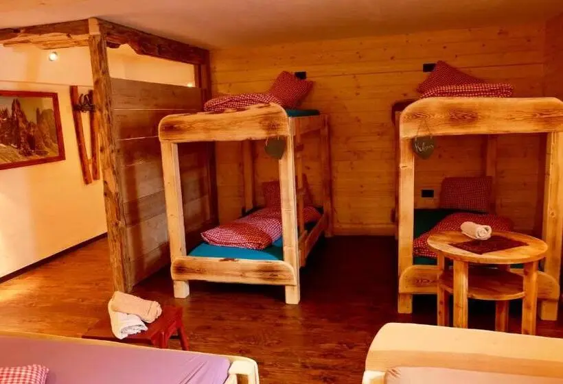 ルームシェアのワンベッド, "0" Sterne Weisses Rössl In Leutasch/tirol