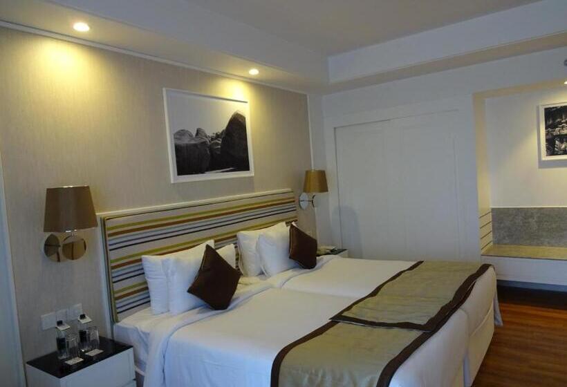 带花园景观高级房间, Amanora The Fern Hotels & Club