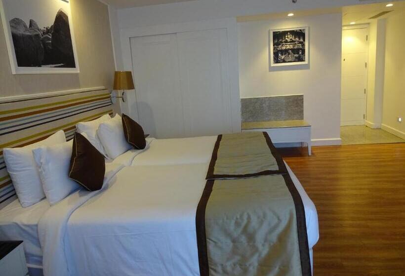 带花园景观高级房间, Amanora The Fern Hotels & Club