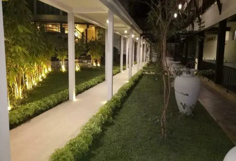 Standard Room, Garden Beach Hotel Kalutara