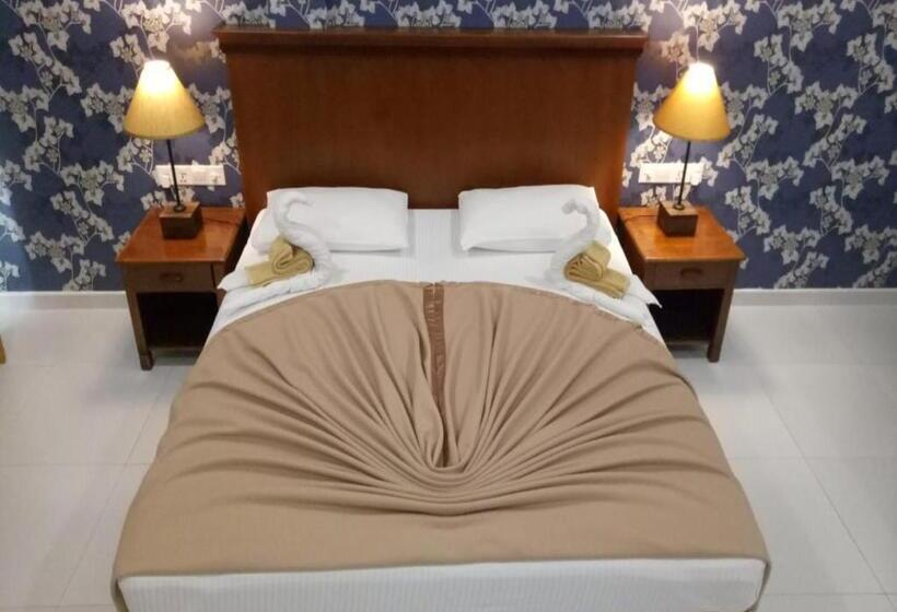 발코니 디럭스 룸, Garden Beach Hotel Kalutara