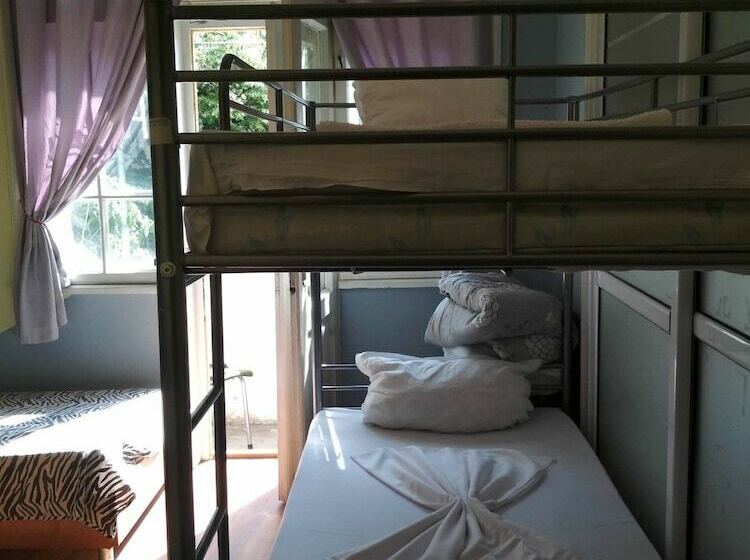 سرير فى غرفة مشتركه, Hostel Compass Burgas