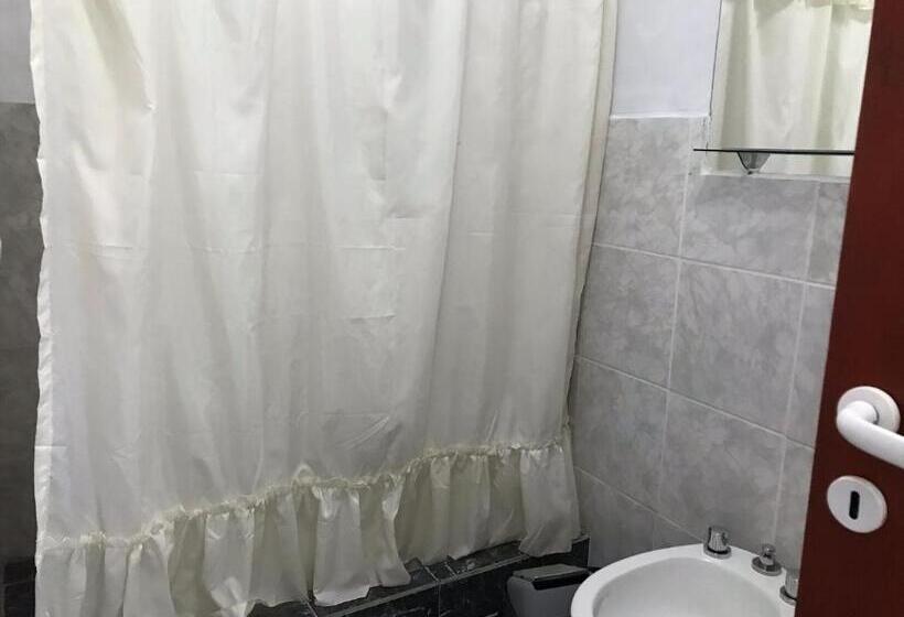 4인용 스탠다드 룸, Apart Eva Luna Departamentos Y Habitaciones Con Baño Privado