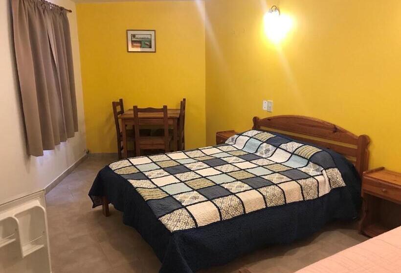 Трехместный Номер Базовый, Apart Eva Luna Departamentos Y Habitaciones Con Baño Privado