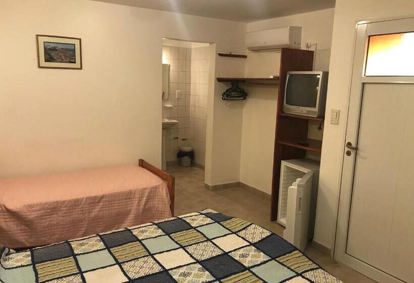 Трехместный Номер Базовый, Apart Eva Luna Departamentos Y Habitaciones Con Baño Privado