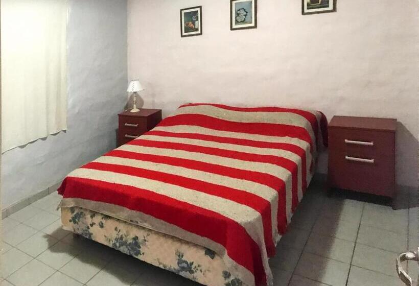 침실 1개 아파트, Apart Eva Luna Departamentos Y Habitaciones Con Baño Privado