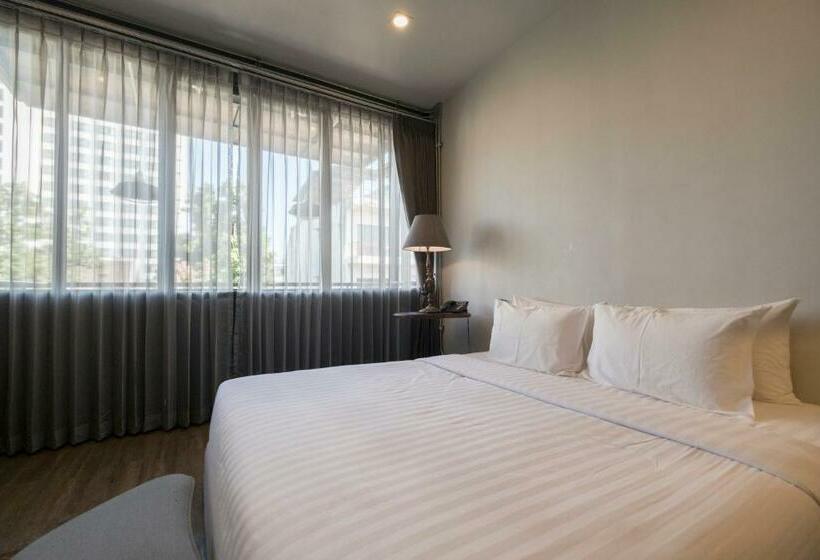 اتاق لوکس, Iron32