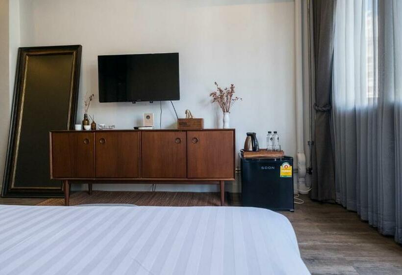 اتاق لوکس, Iron32