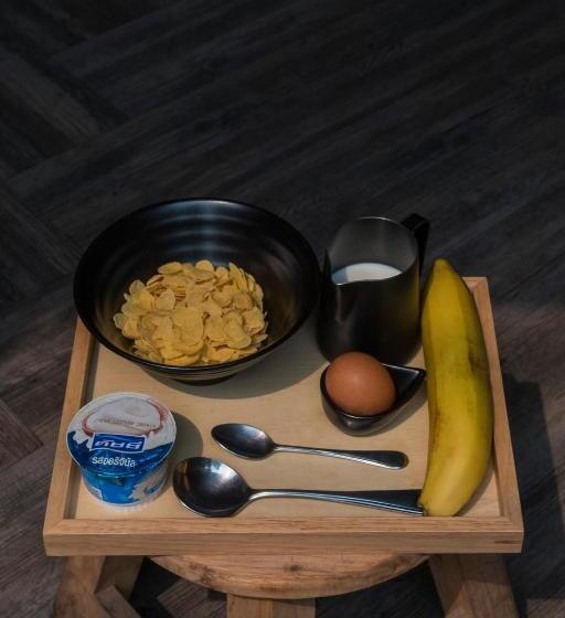 ویلای 1 خوابه, Iron32