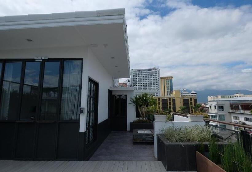 ویلای 1 خوابه, Iron32