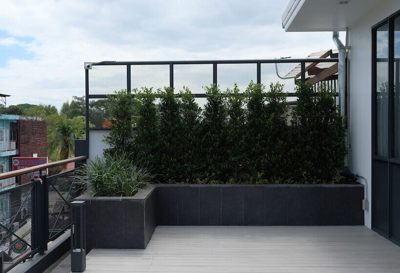 اتاق رمانتیک, Iron32