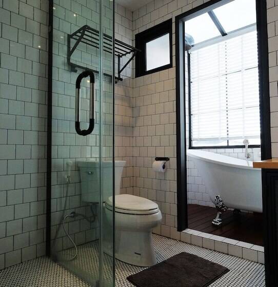 اتاق رمانتیک, Iron32