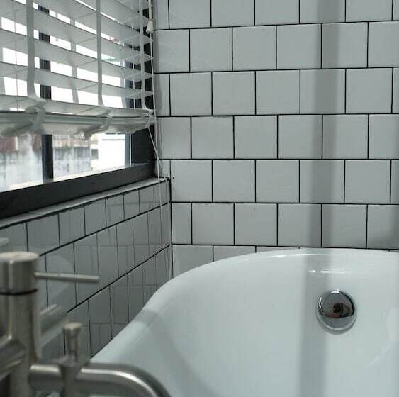 اتاق رمانتیک, Iron32