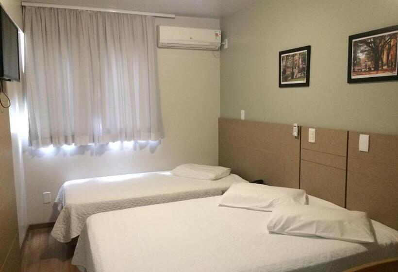 غرفة ديلوكس ثلاثية, Regente